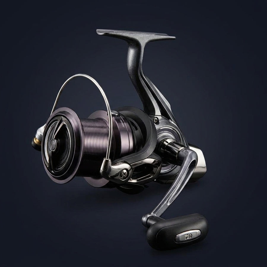 DAIWA CROSSCAST Fishing Reel Long Cast  Spinning Saltwater 4 — packshot angle